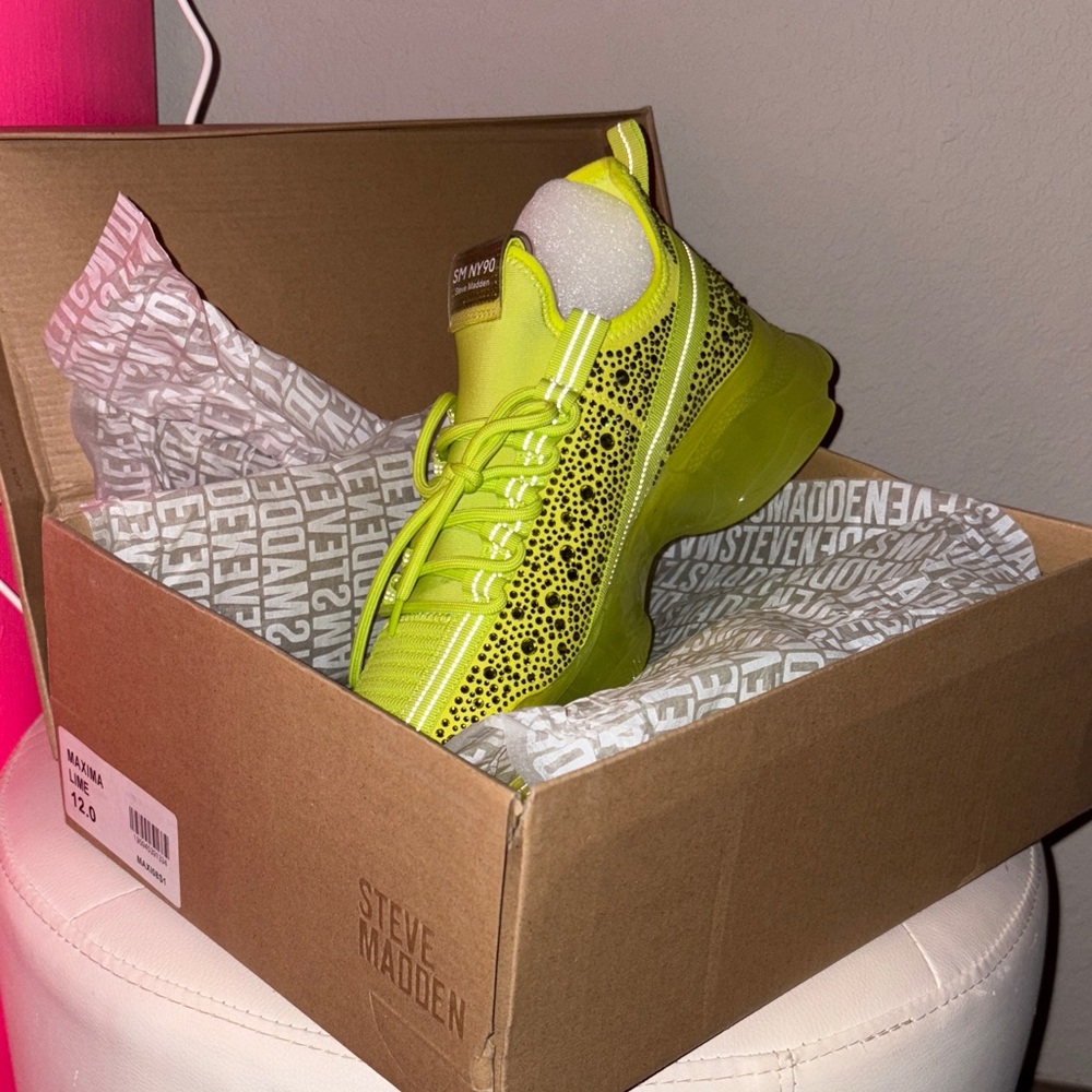 Steve Madden Women's Bright Yellow Patterned Sneakers